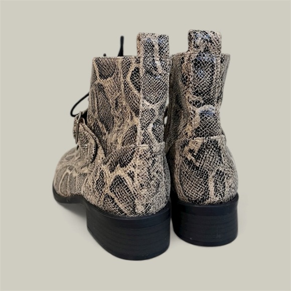 Express  Lace-Up Combat Boots |snake skin|  Animal Print size 8 - Picture 3 of 4